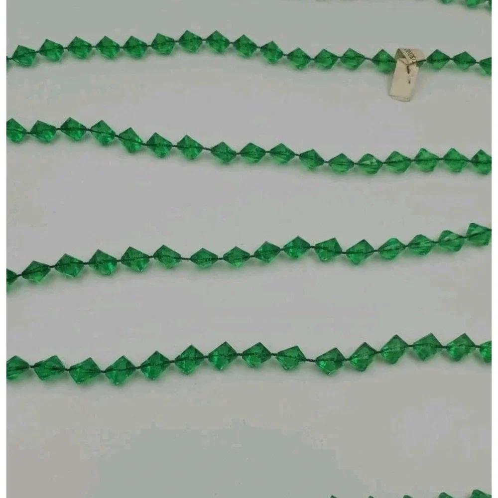 Plastic Island strands vintage